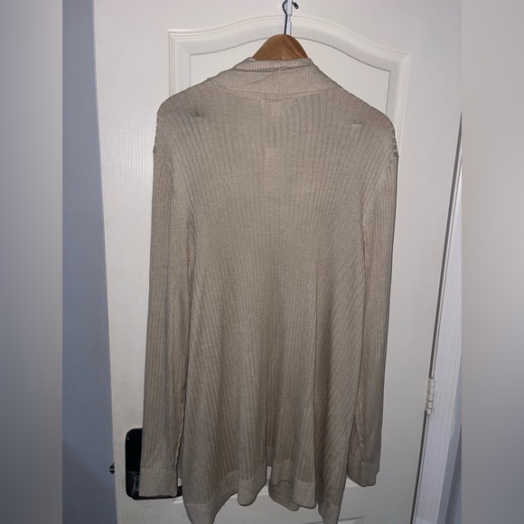 Liz Claiborne Beige Cardigan Sweater - Picture 2 of 3